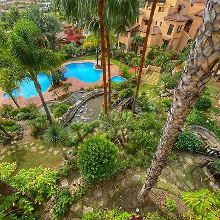 شقة Amazing Holiday With Tropical Community Pool إِستيبونا